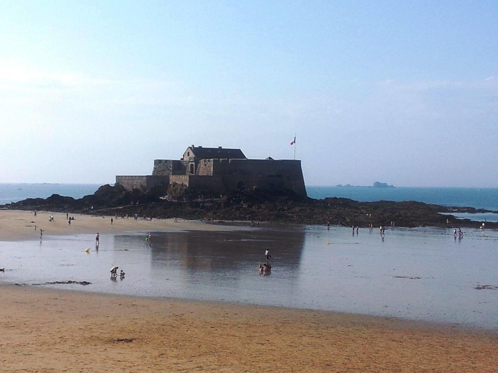 Appartement Saint Malo Vue Sur Mer Et Sur Intra Muros, Ferry, Plage Et Commerces A 50 M Eksteriør billede